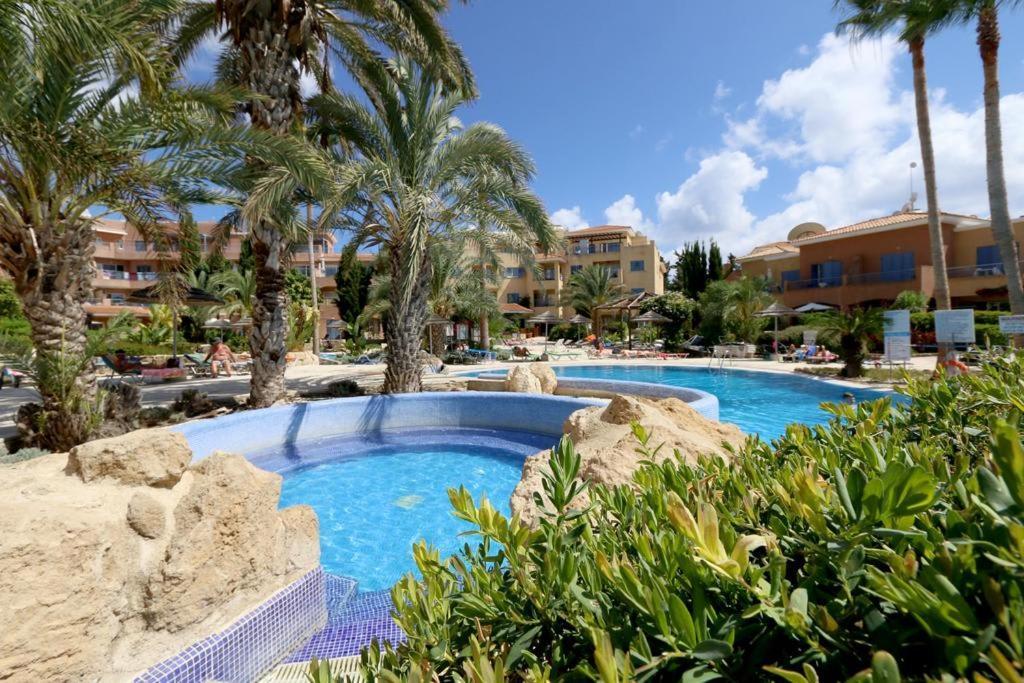 Stylish 1 Bedroom In Limnaria Gardens Appartement Paphos